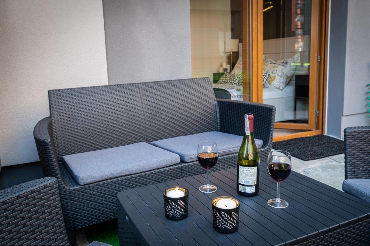 New Apartment, Private Patio Краков Экстерьер фото